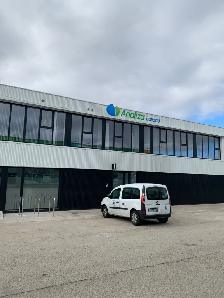 Grupo Analiza Calidad Renueva Certificación ISO 9001 para seis de sus Laboratorios